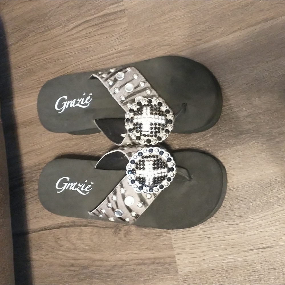 Grazie sandals
